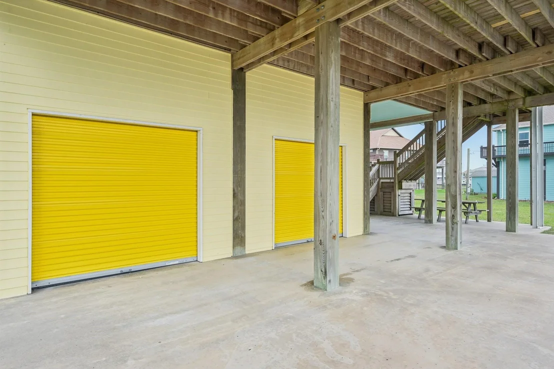 Photo of 940 Gregory Lane
