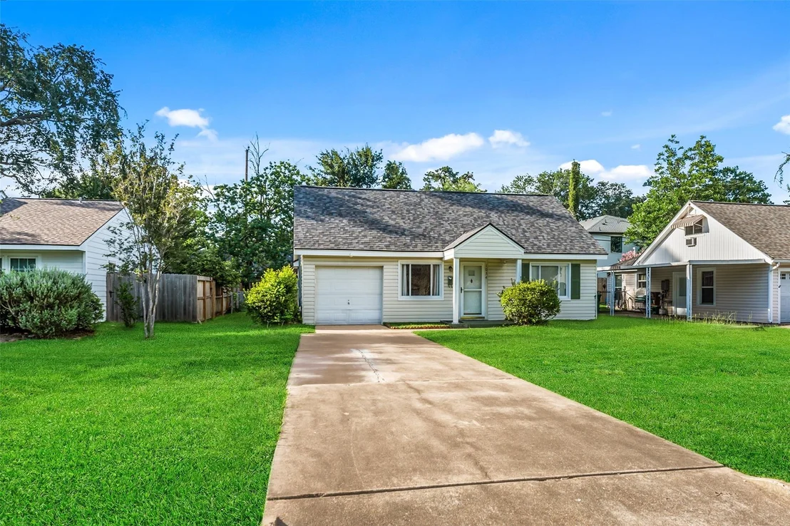 Photo of 1034 Lamonte Lane