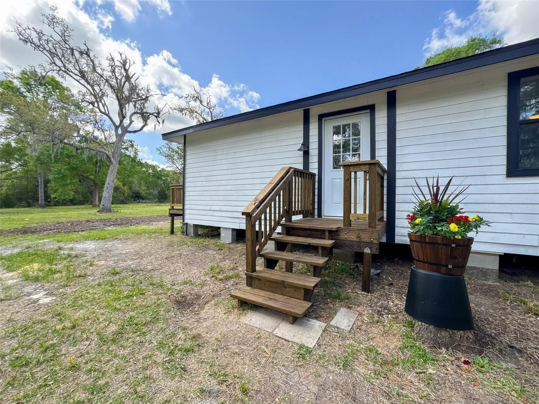 Photo of 17958 County Road 426