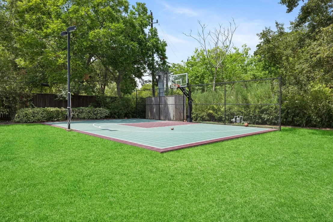 Photo of 5412 Sturbridge Drive