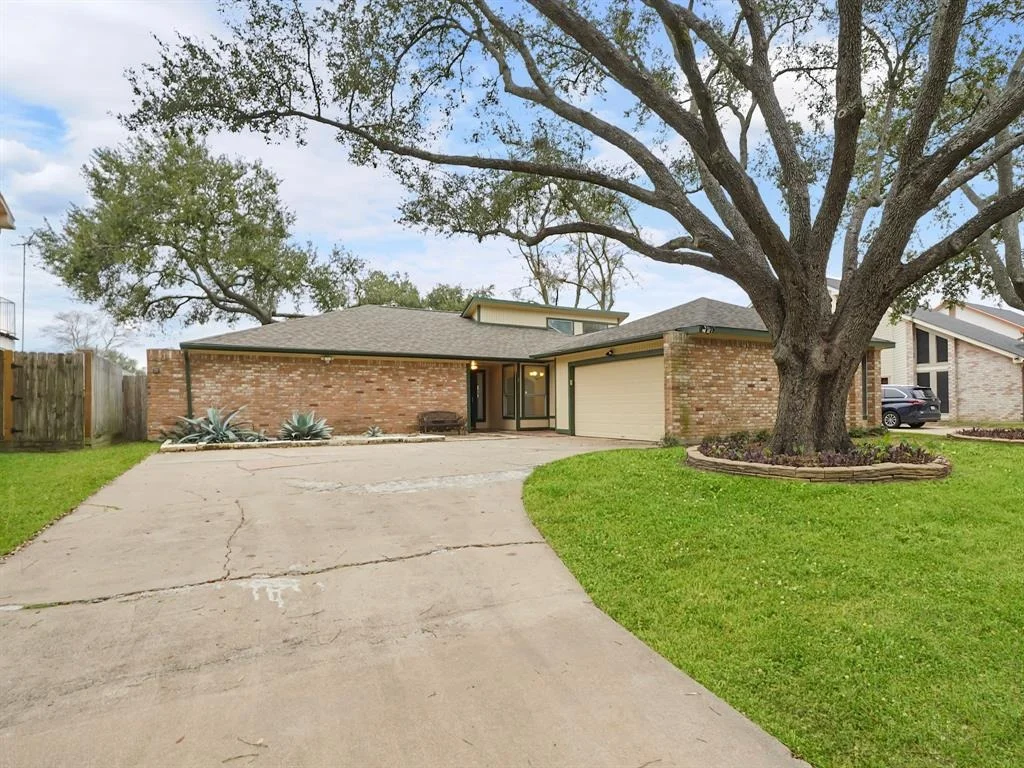 Photo of 21422 Park Mount Drive