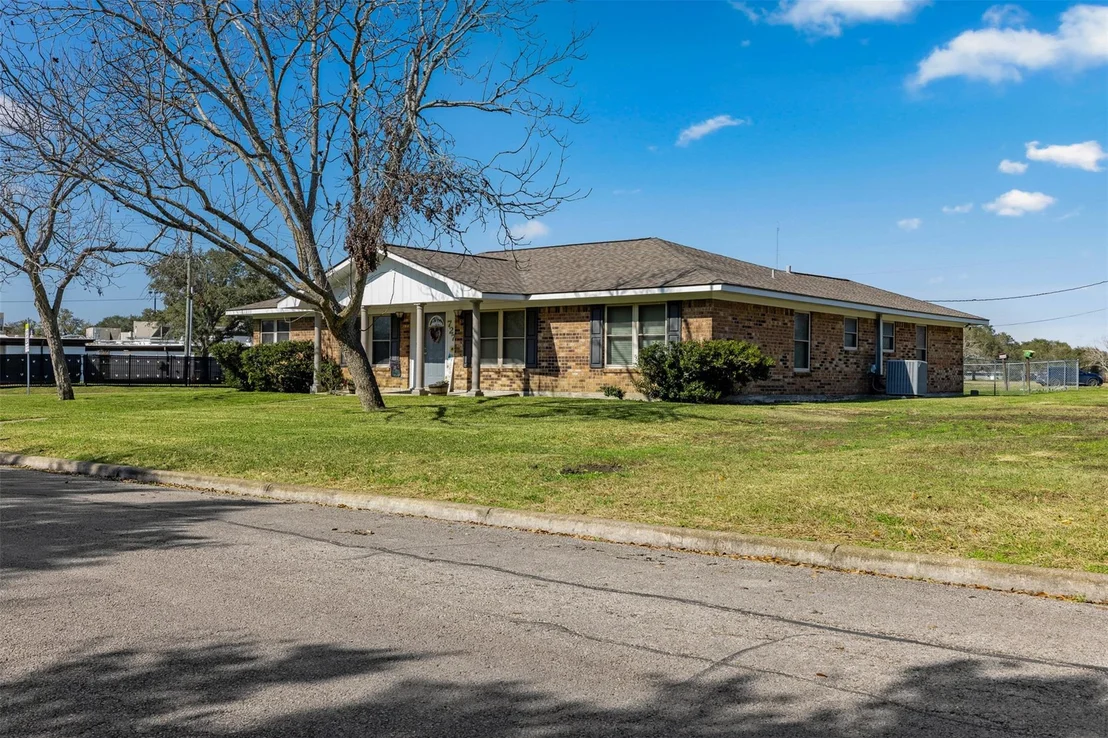Photo of 727 Partridge Lane