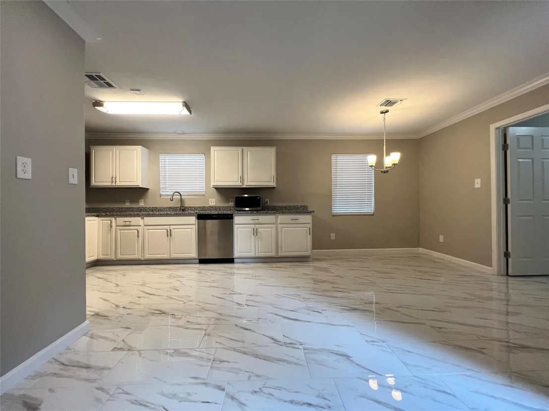 Photo of 1506 Castlerock Drive