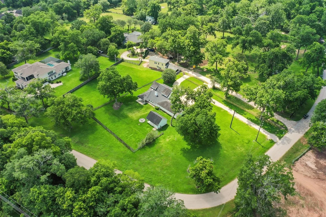 Photo of 5511 Greentree Drive Drive
