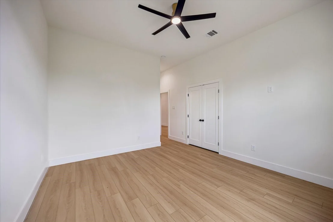 Photo of 3134 W Tower