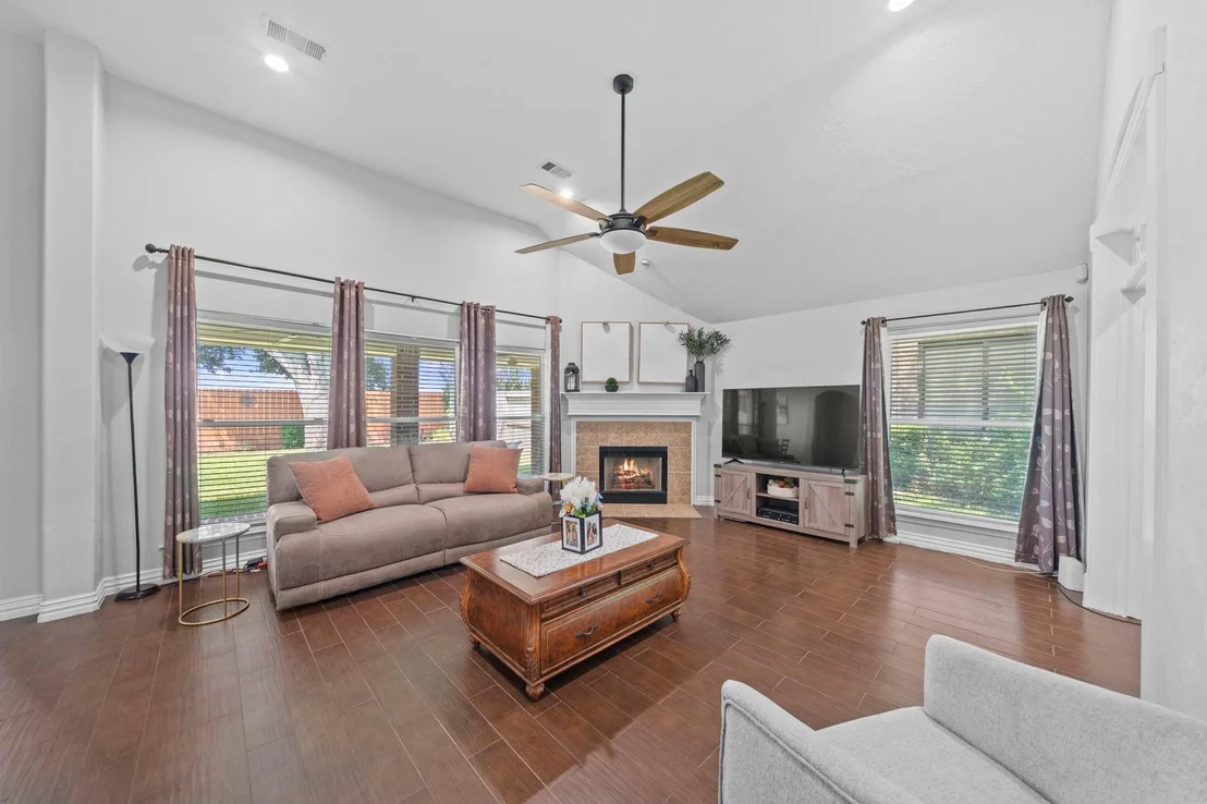 Photo of 14619 Bladenboro Drive