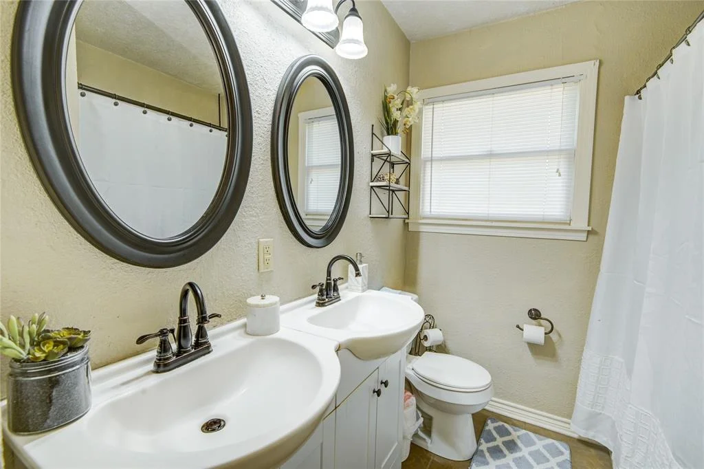 Photo of 131 Laurel Street