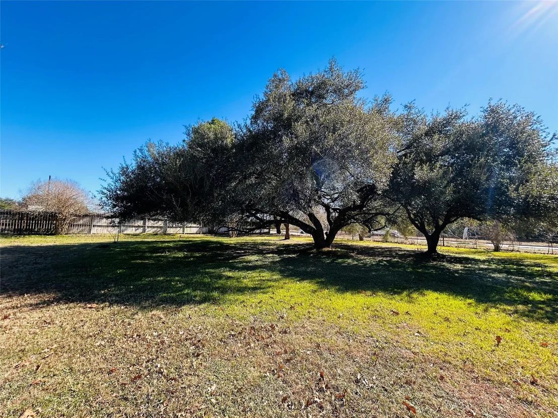 Photo of 8879 Bailey Road