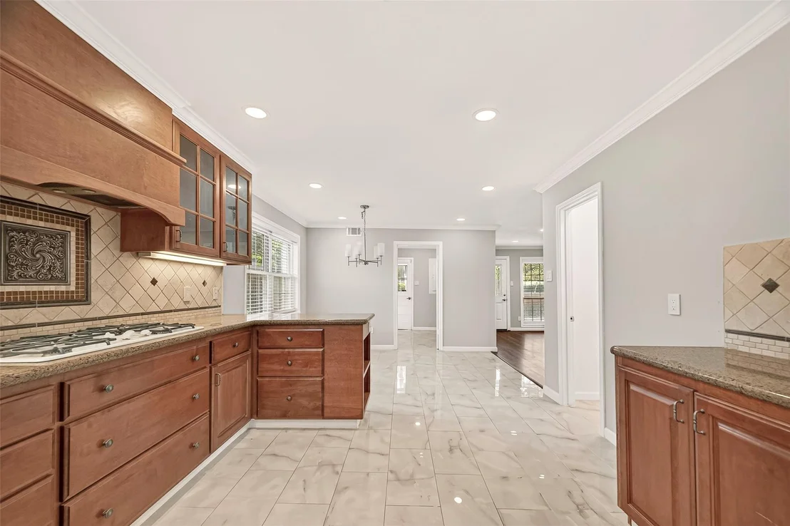 Photo of 418 N Wilcrest Drive
