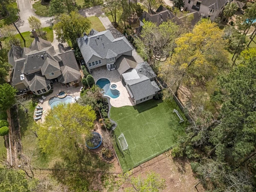Photo of 184 W Shadowpoint Circle