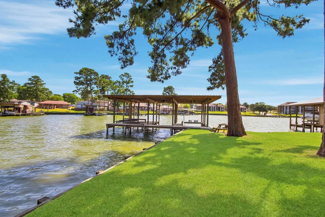 Photo of 199 Lake Drive