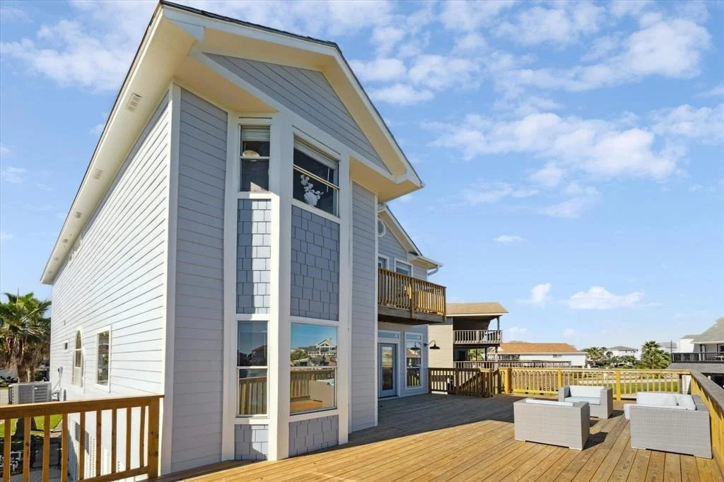 Photo of 210 Easterly