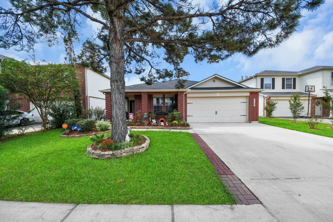 Photo of 21739 Stoney Bluff Lane
