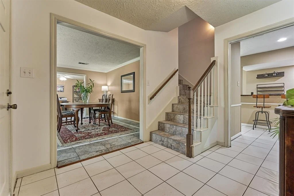 Photo of 6314 Knollview Drive