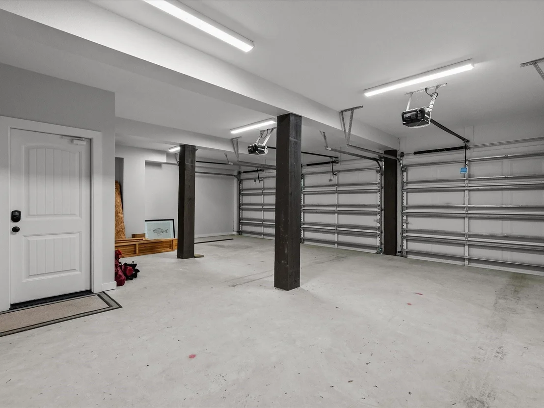 Photo of 822 W 2nd Street