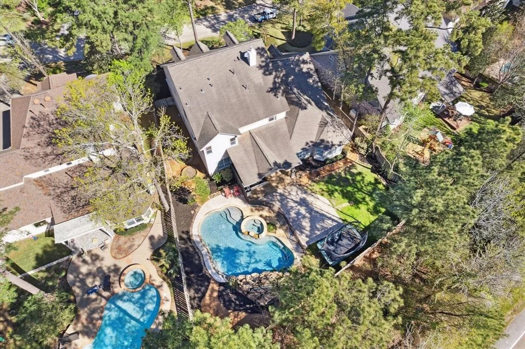 Photo of 54 E Beckonvale Circle