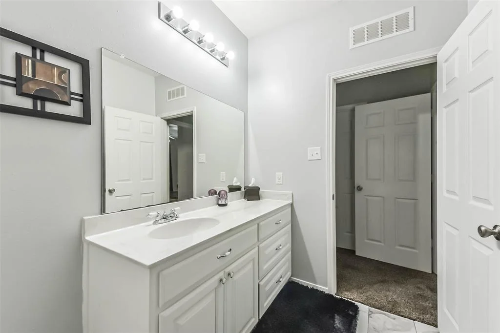 Photo of 902 Parsonfield Court