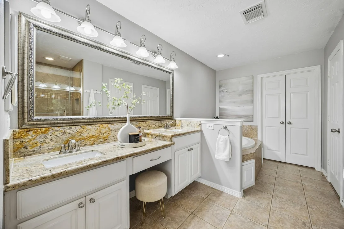 Photo of 1334 Ella Place