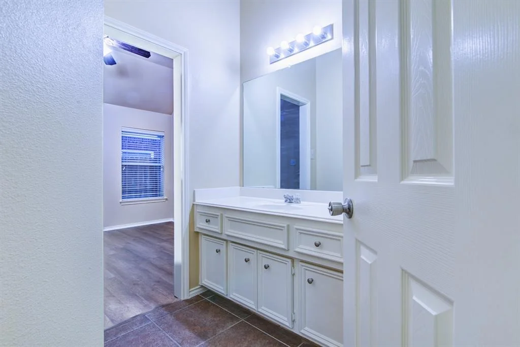 Photo of 421 Laddingford Lane