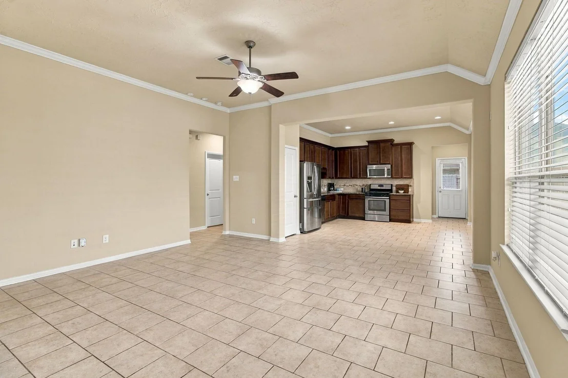 Photo of 8117 E Pine Creek Bend