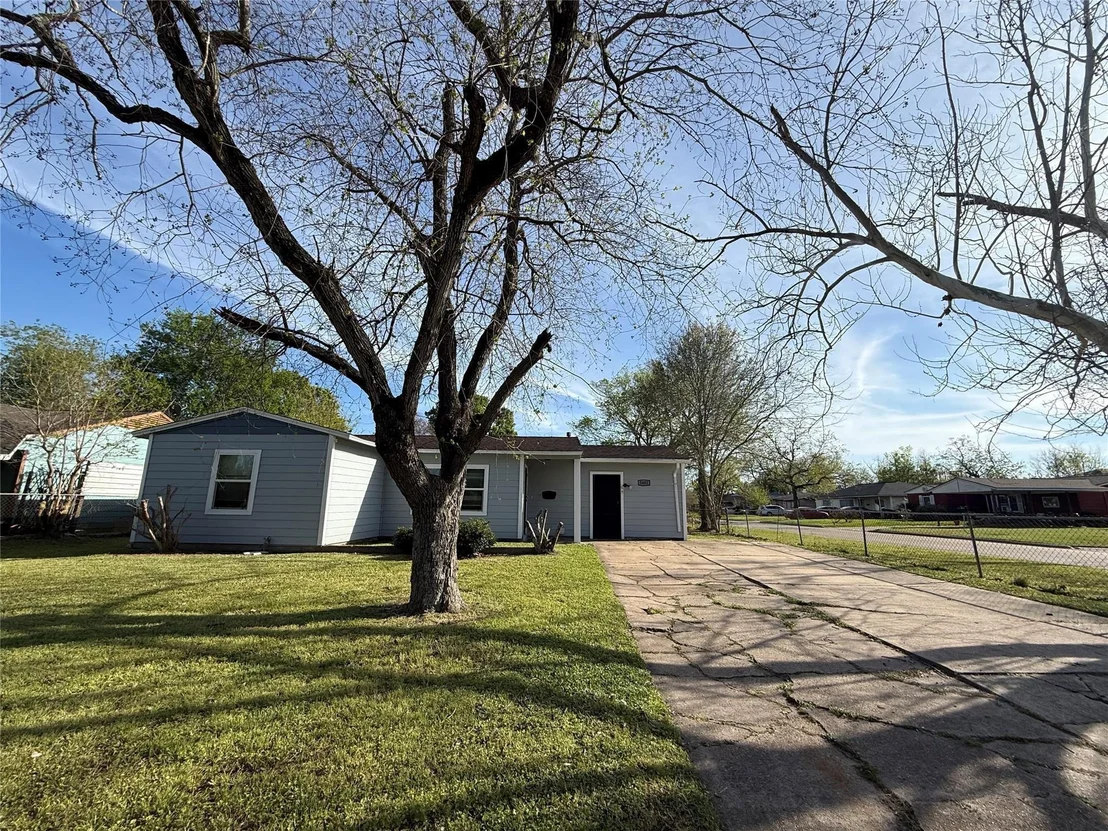 Photo of 5402 Flamingo Drive
