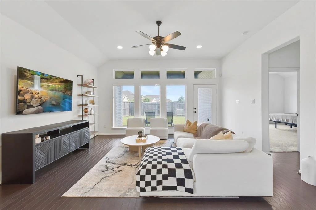 Photo of 23014 Blackstone Park Road