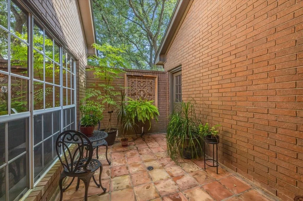 Photo of 1902 Carriage Brook Way