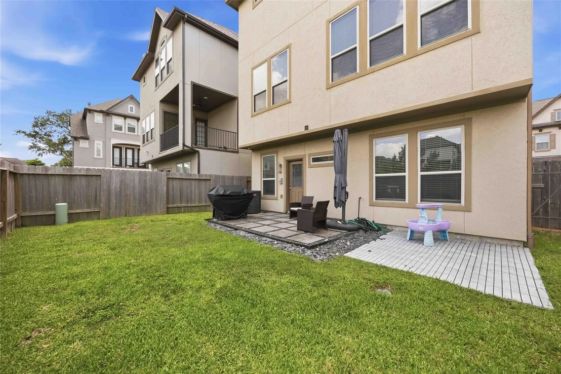 Photo of 3904 Centre Plains Way