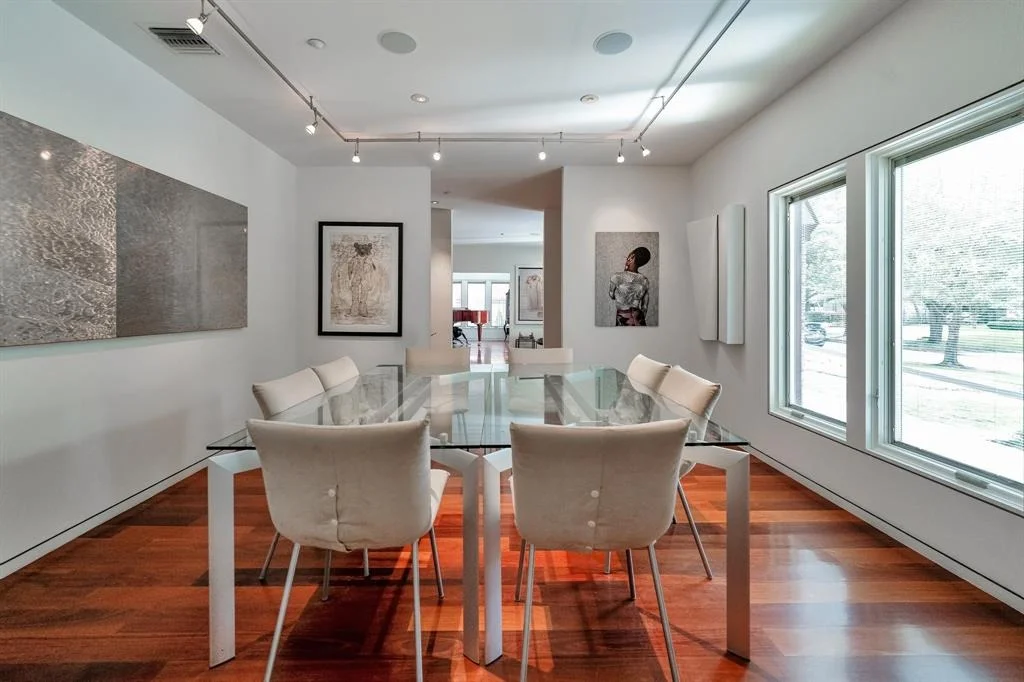 Photo of 2320 Blue Bonnet Boulevard