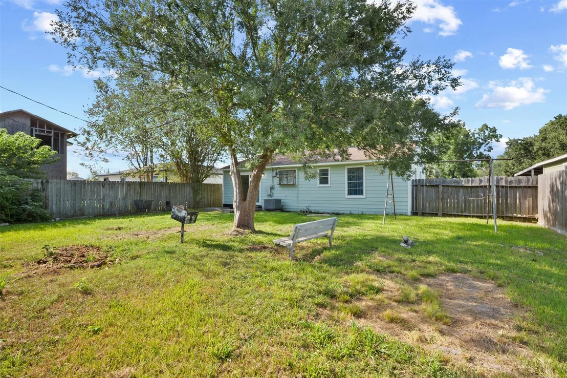 Photo of 7406 Elbridge Lane