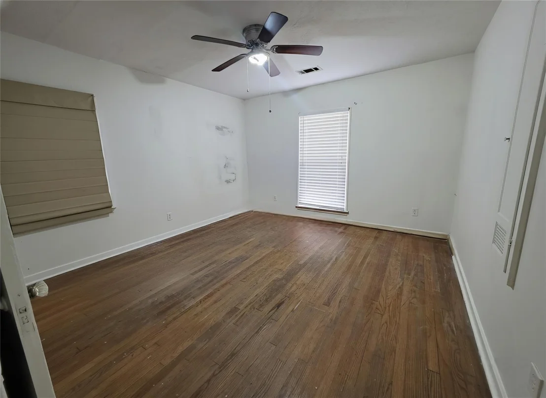 Photo of 8226 Barkley Street