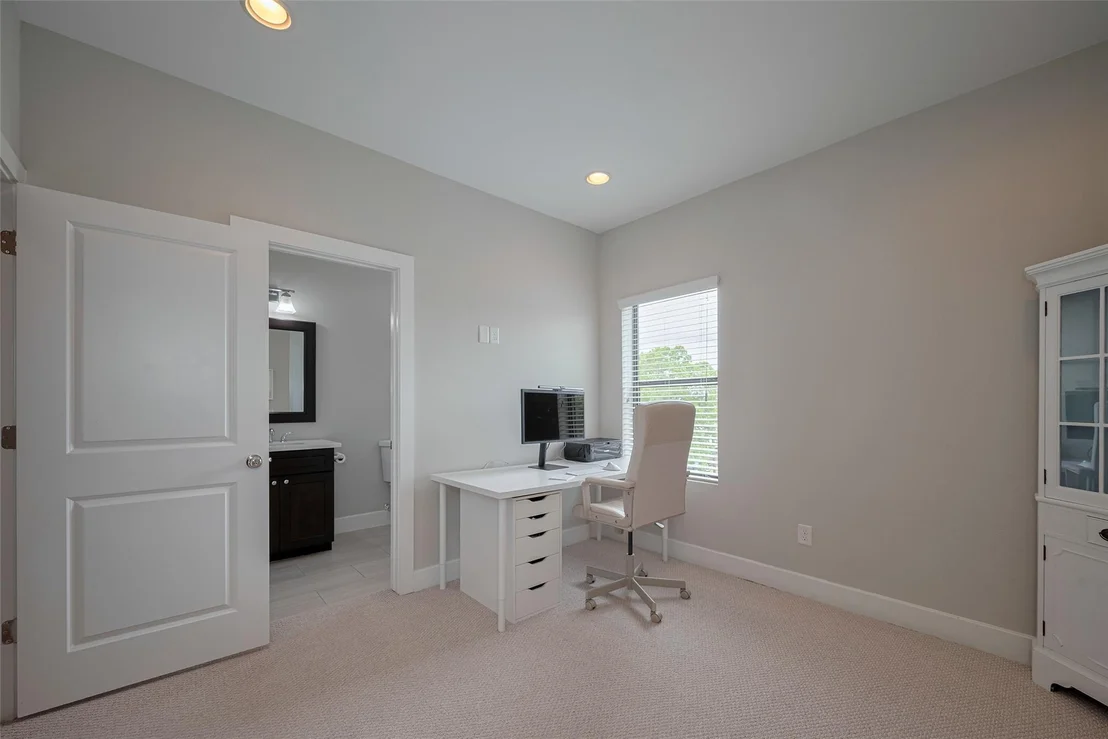 Photo of 953 Saint Augustine Street