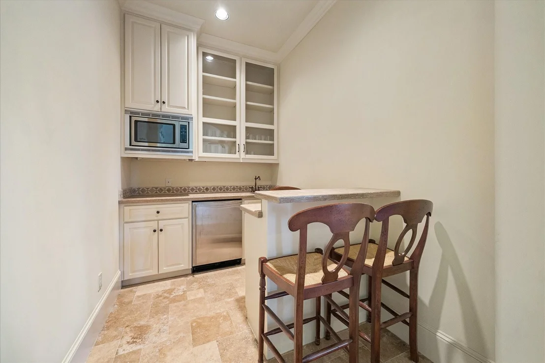Photo of 107 Willowend Drive