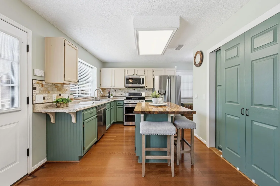 Photo of 23039 Indian Ridge Drive
