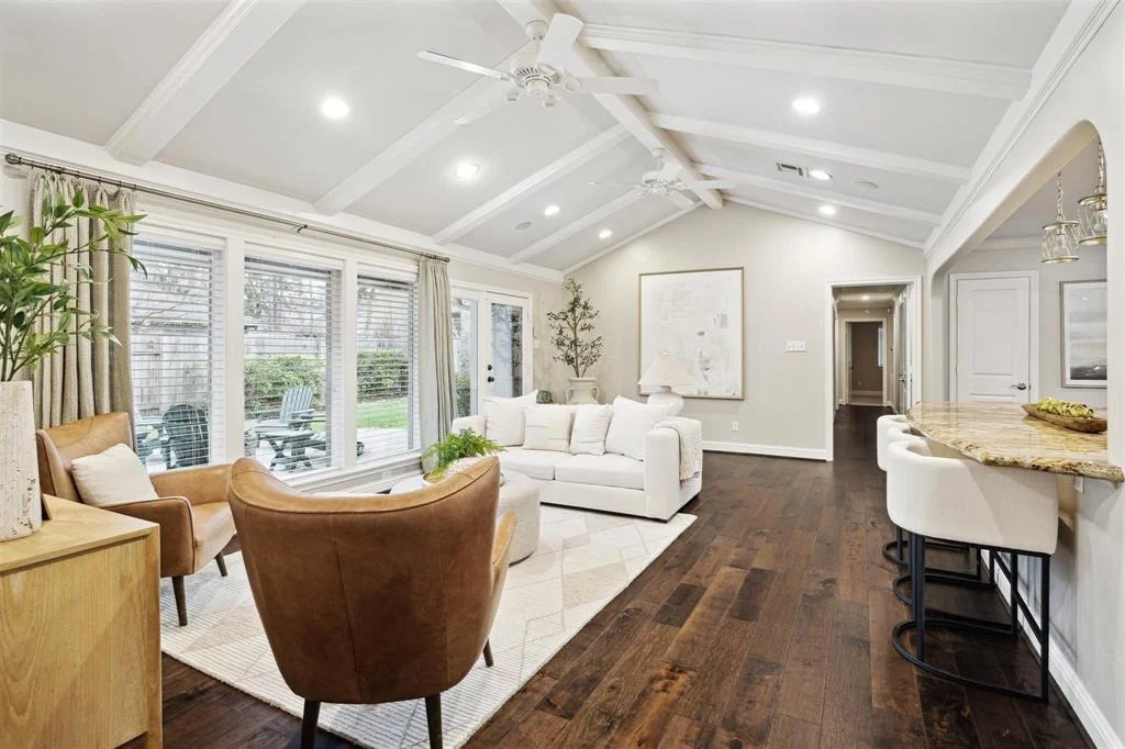 Photo of 10223 Pine Forest Road