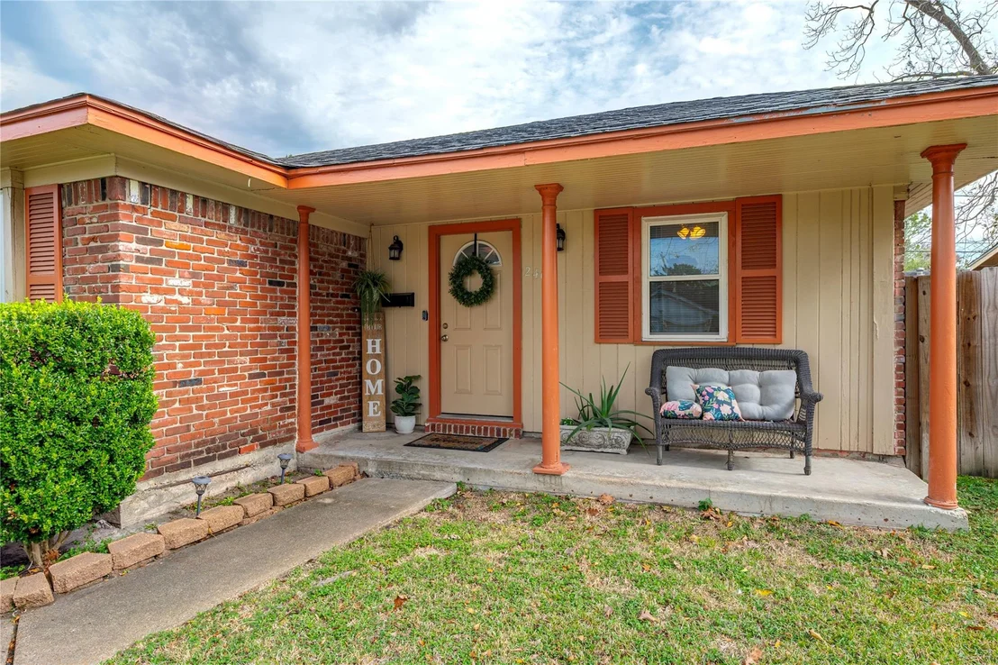 Photo of 2409 Raspberry Lane