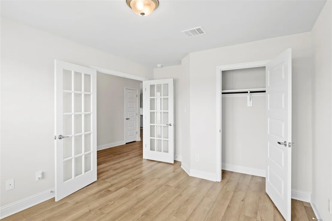 Photo of 4320 Leslie's Way