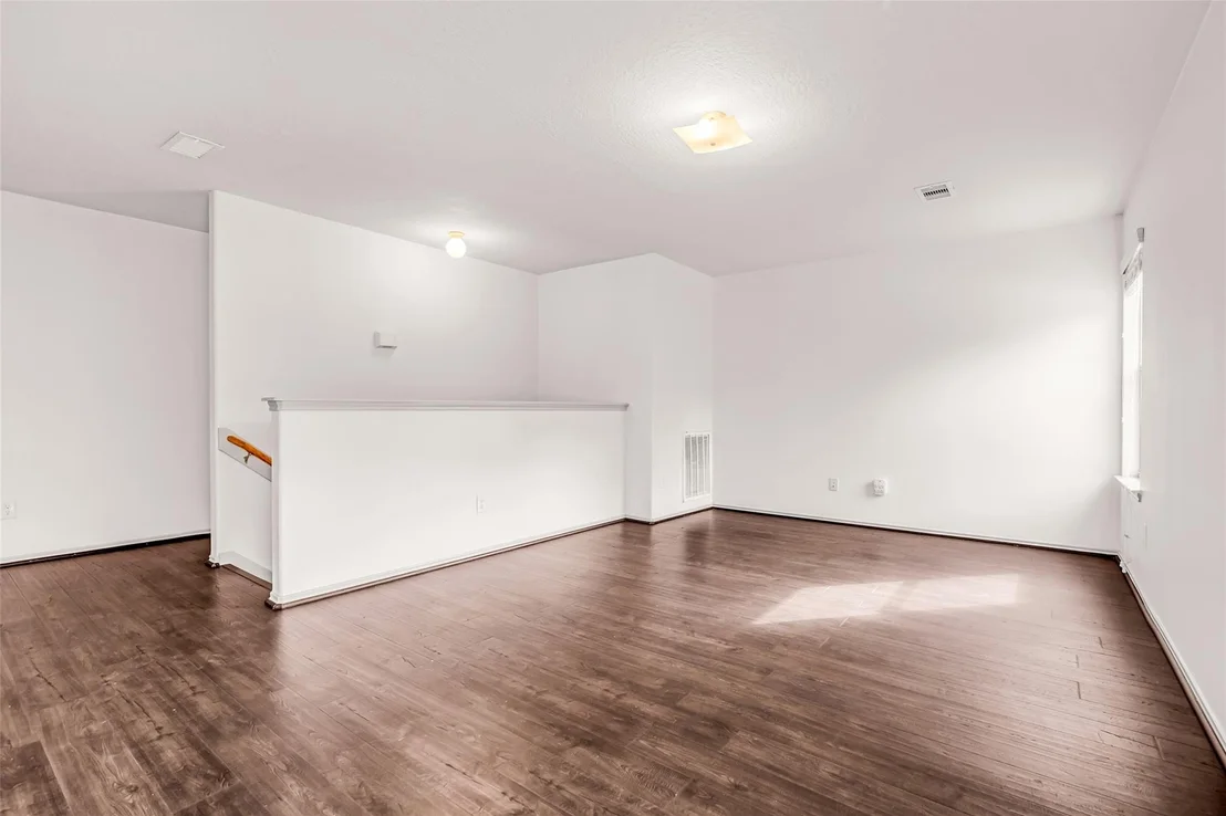 Photo of 9738 Gulfstream Drive