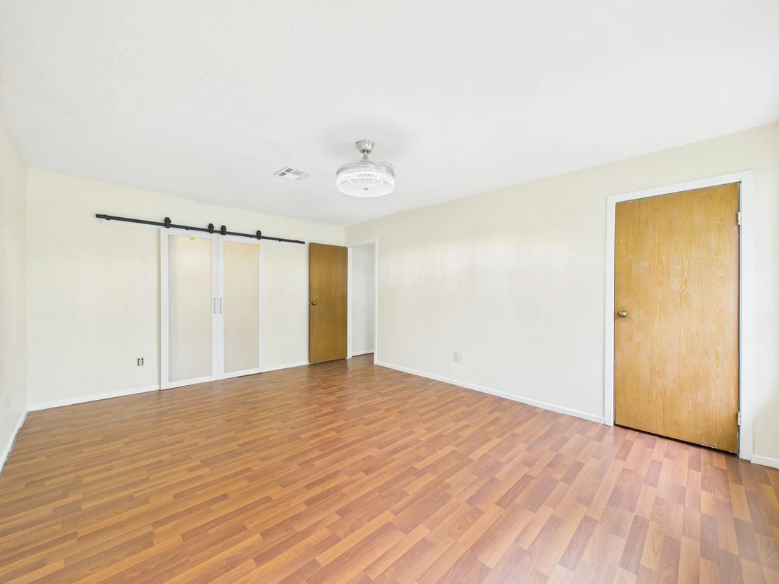 Photo of 459 Woodrail Drive
