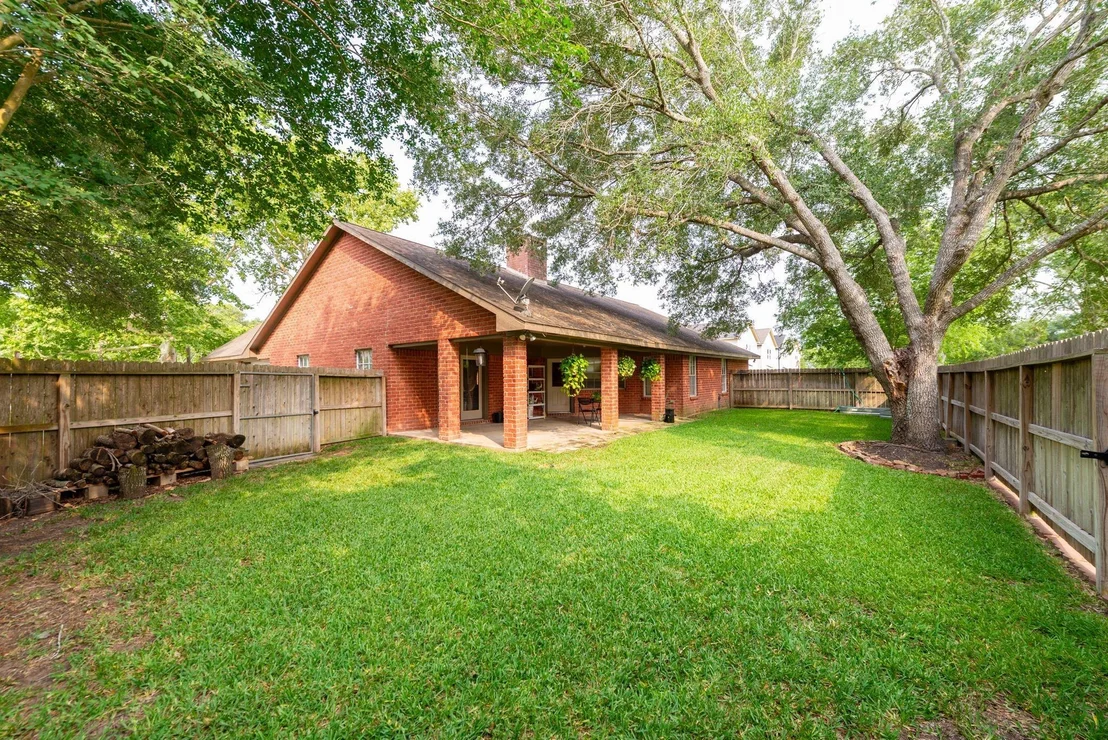 Photo of 330 N 4th Street