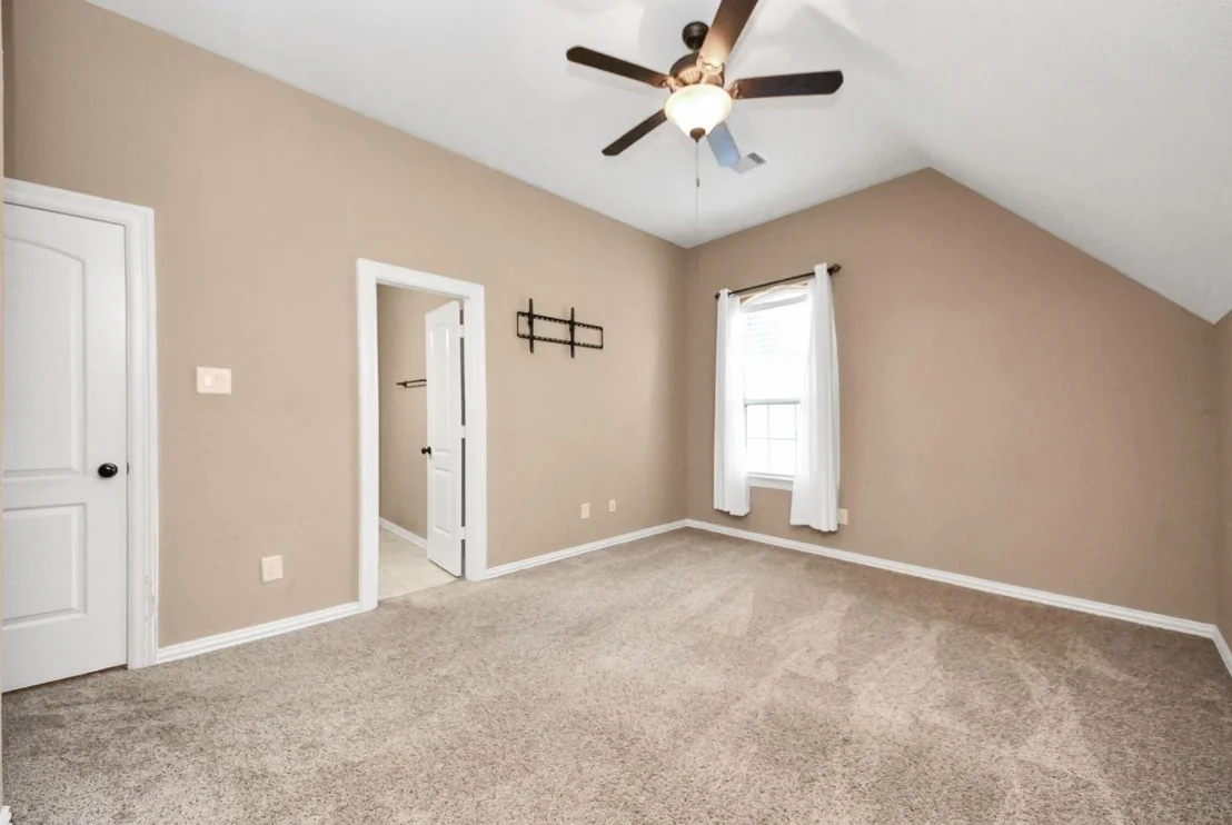 Photo of 102 Stonecrop Place