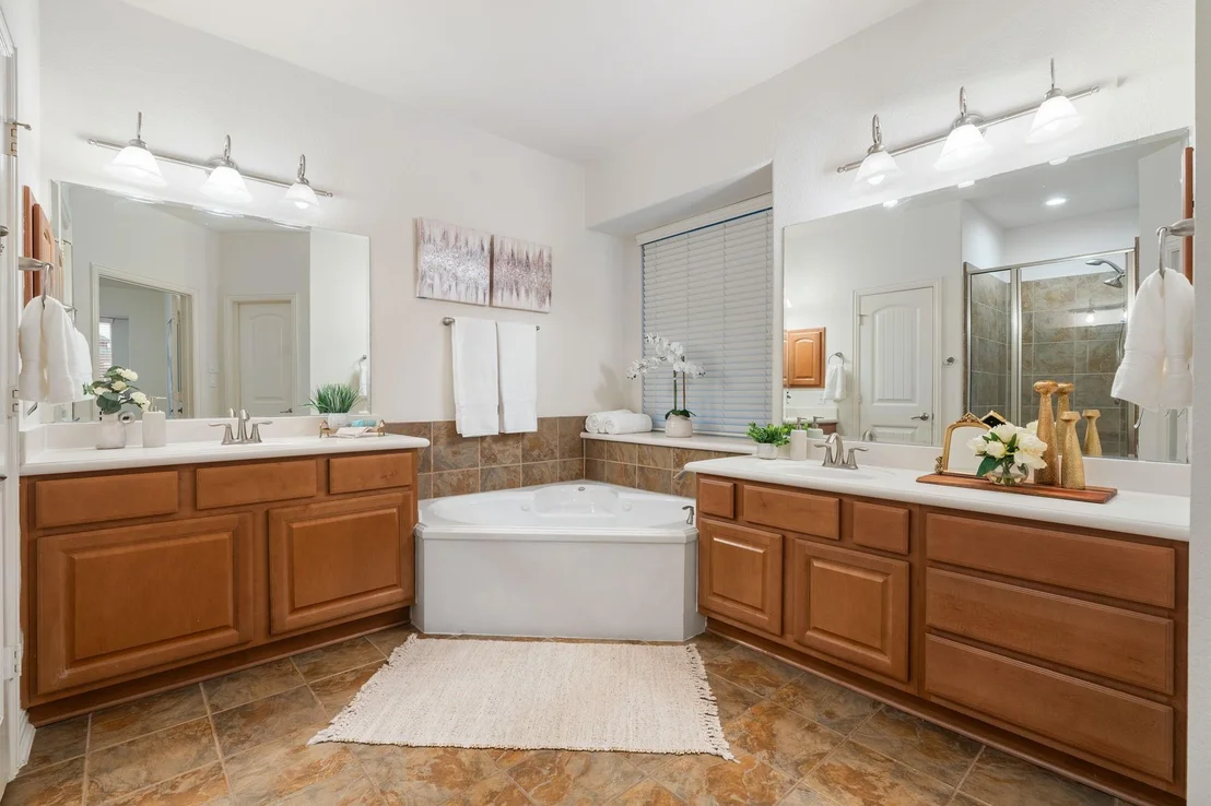 Photo of 307 Arbor Ridge Lane