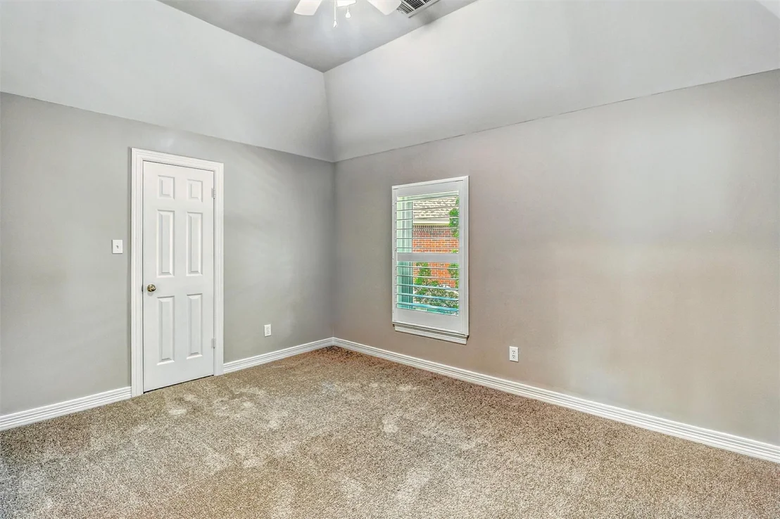 Photo of 24818 Lakebriar Drive