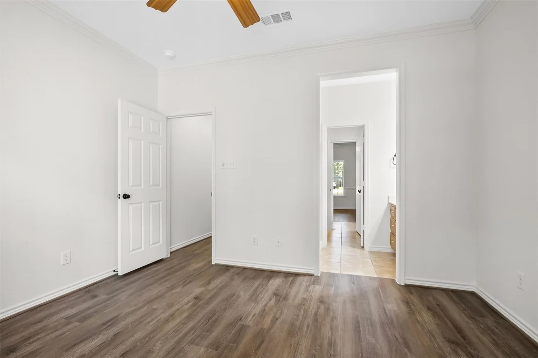 Photo of 15690 Corinthian Way