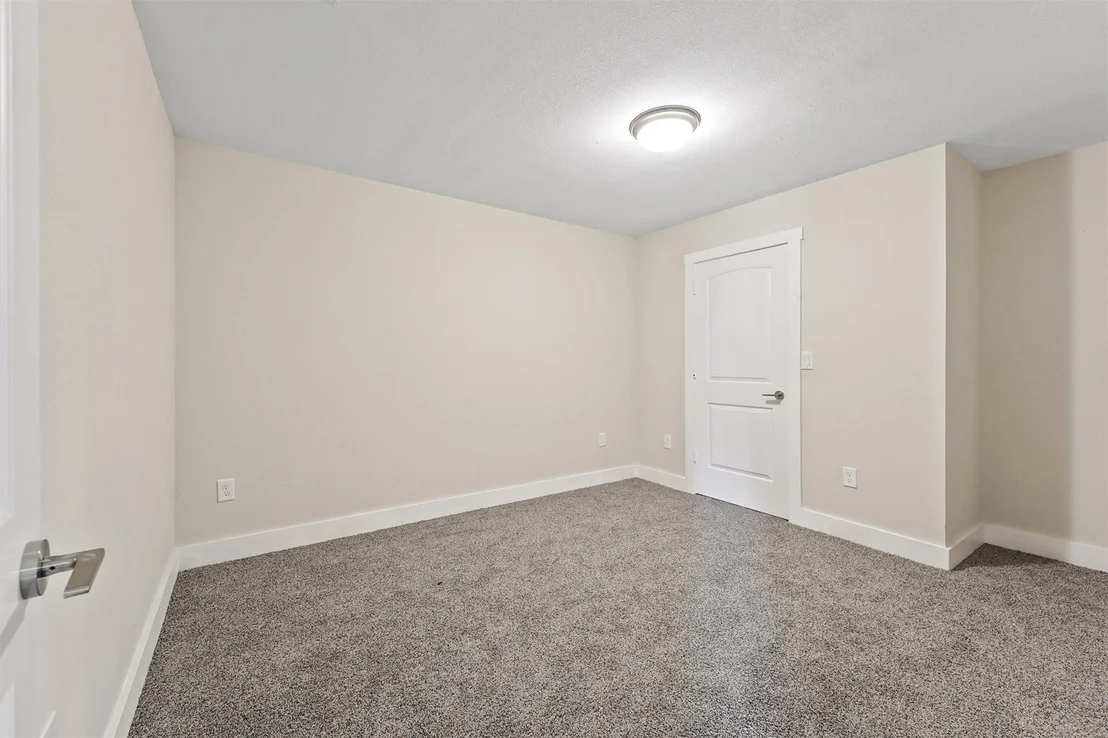 Photo of 711 Road 5014
