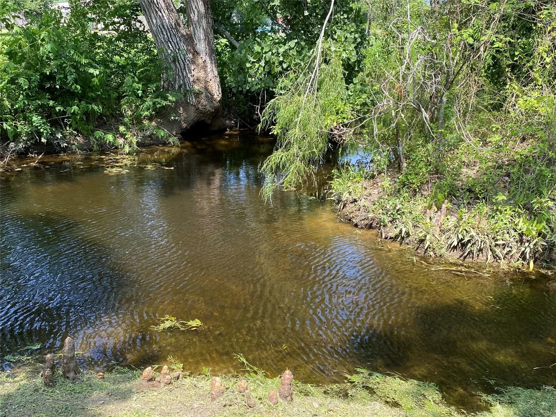 Photo of 2609 Hughes Road