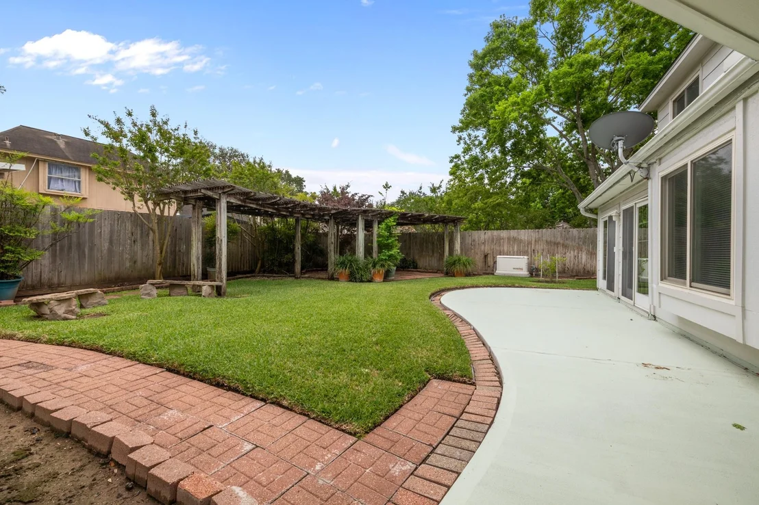 Photo of 4007 Valley Estates Drive