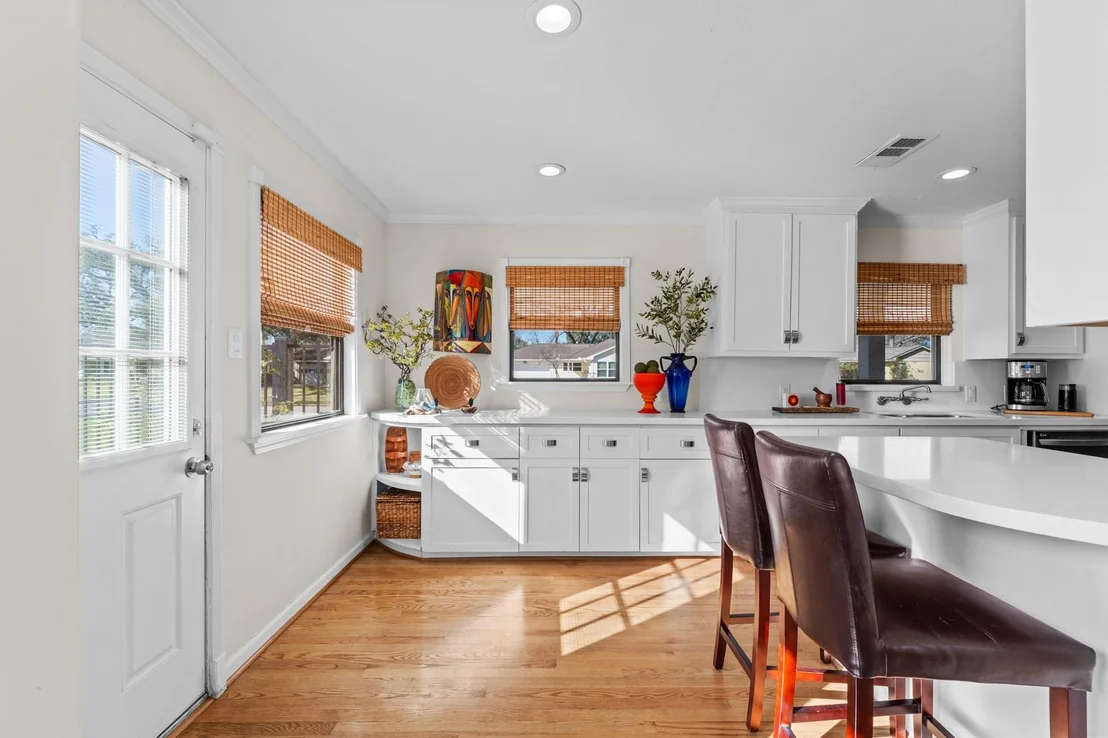 Photo of 4721 Kingfisher Drive