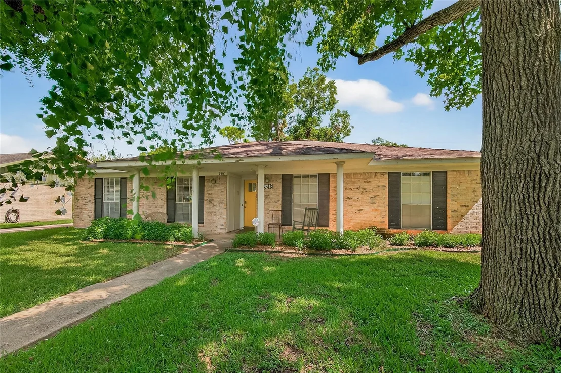 Photo of 9218 Rowan Lane