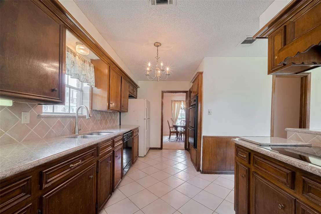 Photo of 1015 Devonport Lane